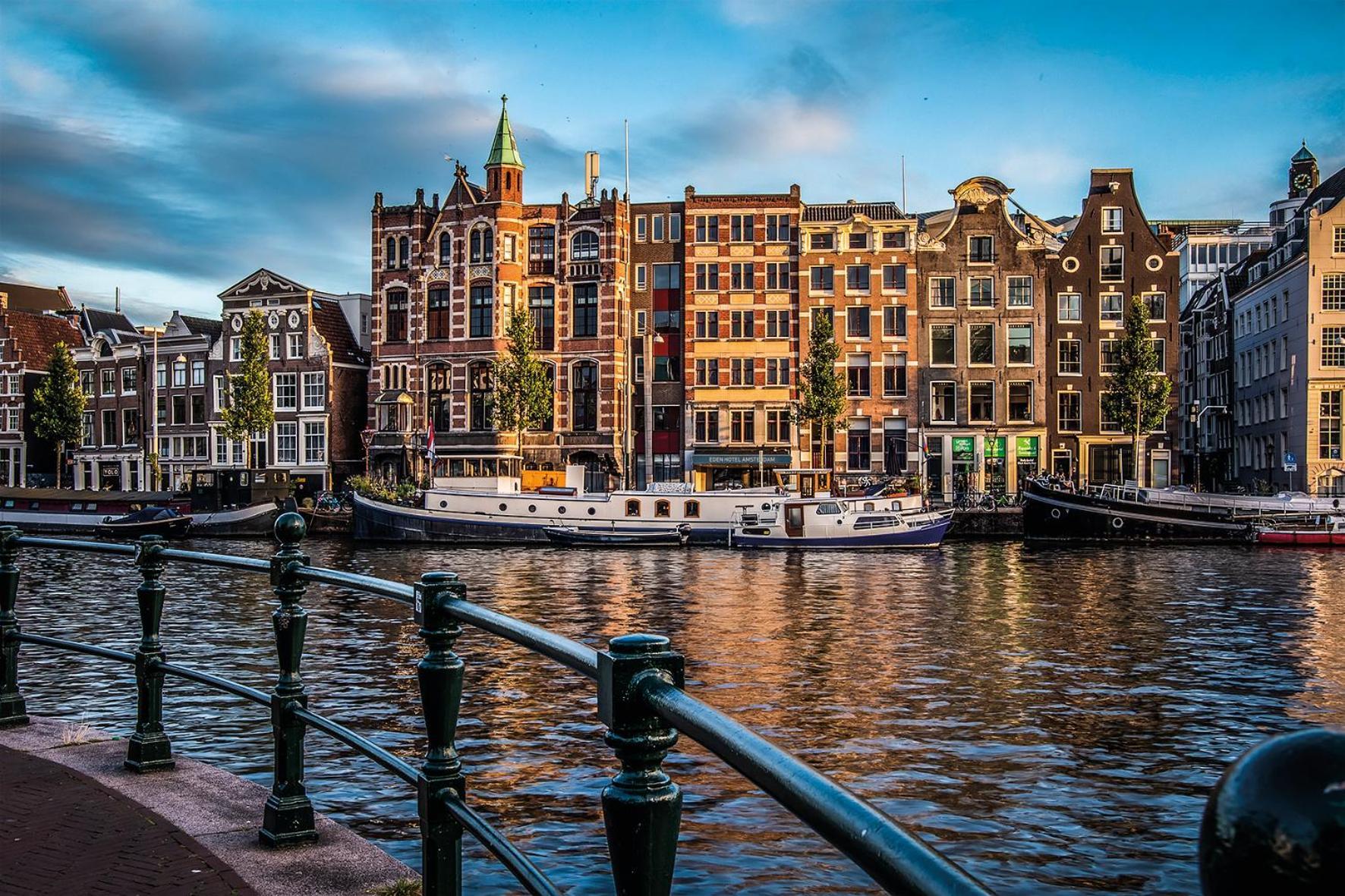 Eden Hotel Амстердам Экстерьер фото